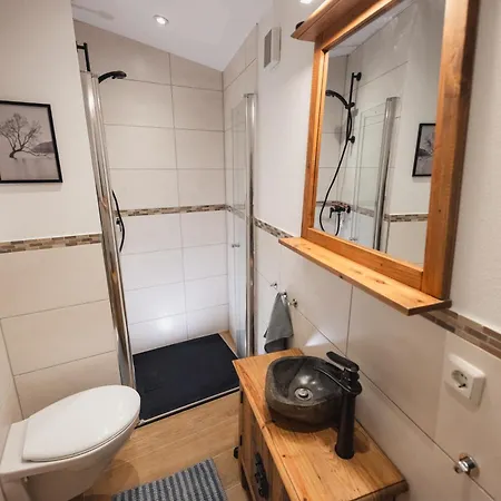 Ferienwohnung Tiny House Mit Wohnfass Diez Exterior foto